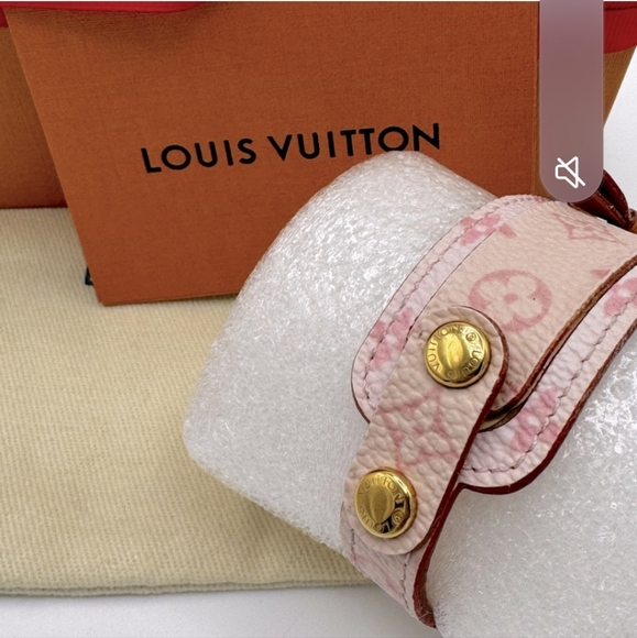 Louis Vuitton Monogram Cherry Blossom Address Wish Bracelet Pink Full In… - Picture 5 of 8